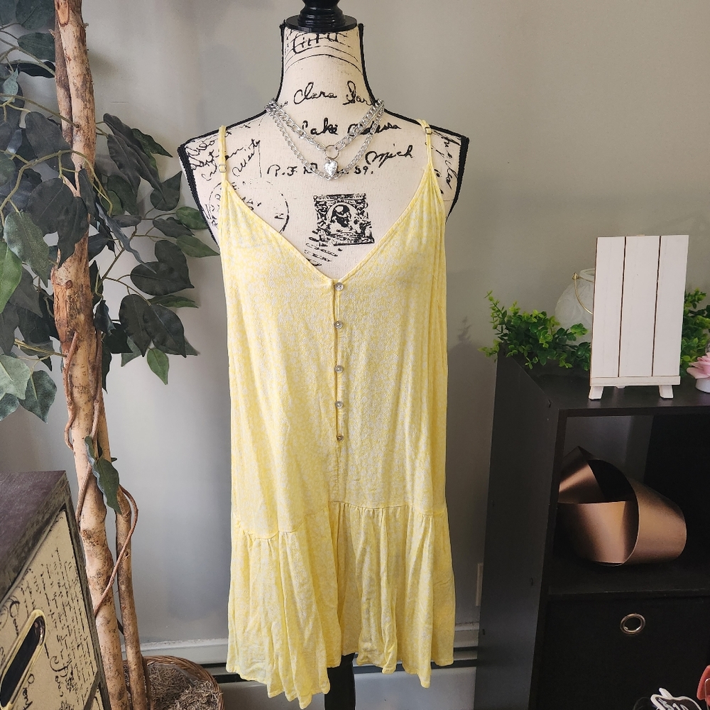 Size XL yellow romper